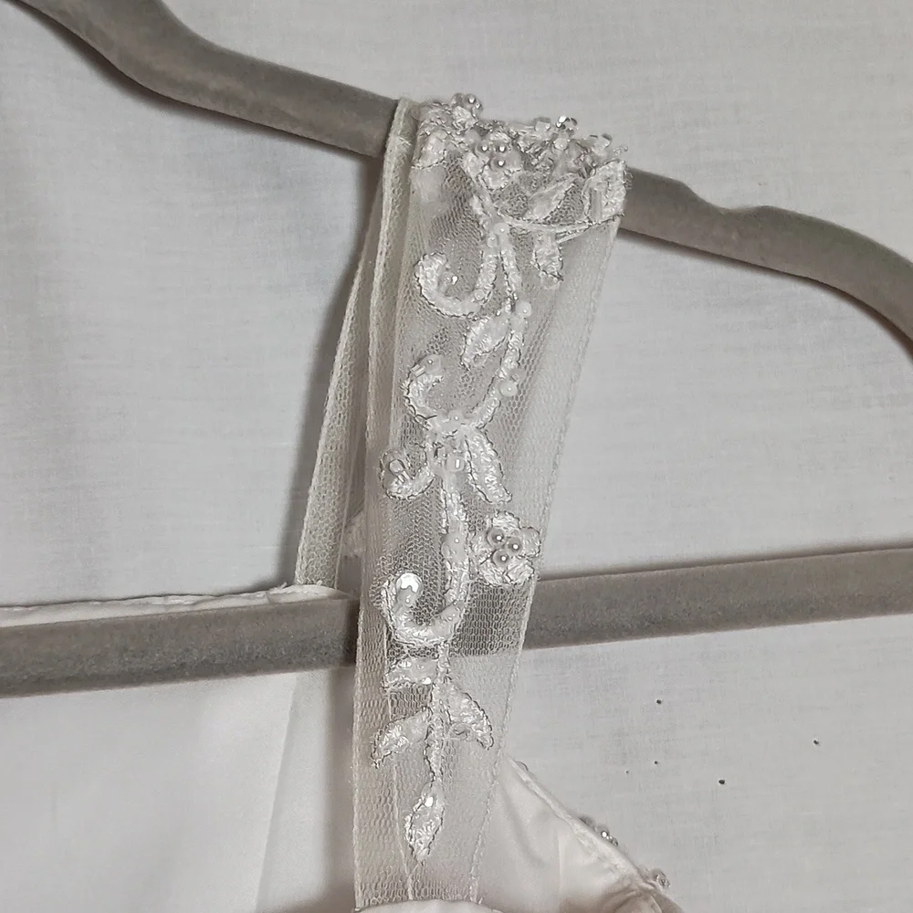 David Bridals White Beaded Embroidered Flower Girl Communion Dress Sz 5 - Picture 9 of 13